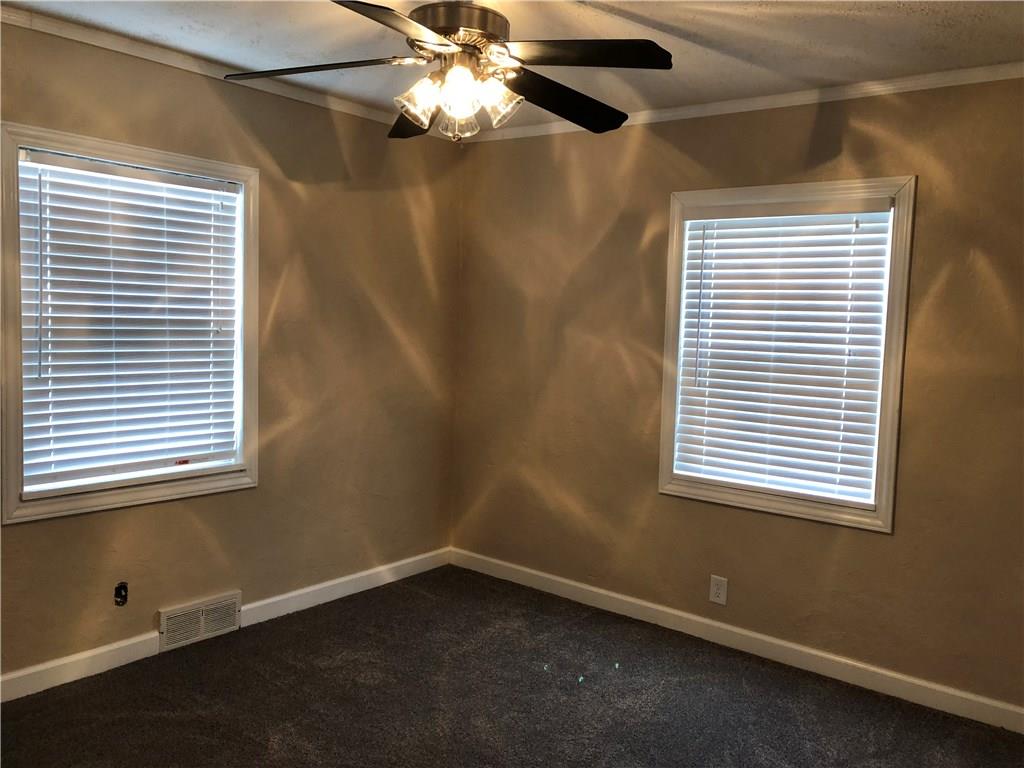 107 Ramage Road Pittsburgh, PA 15214 - Photo 9 of 15 Gallery Image 9