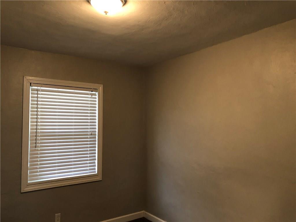 107 Ramage Road Pittsburgh, PA 15214 - Photo 10 of 15 Gallery Image 10