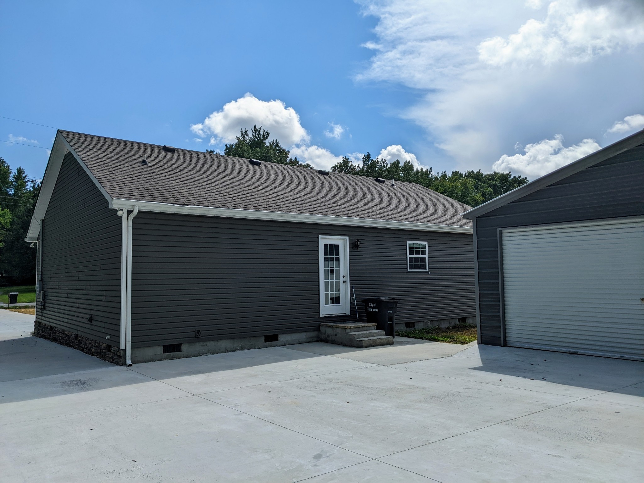 721 Marbury Road Tullahoma, TN 37388 - Photo 4 of 23 a front view of a house