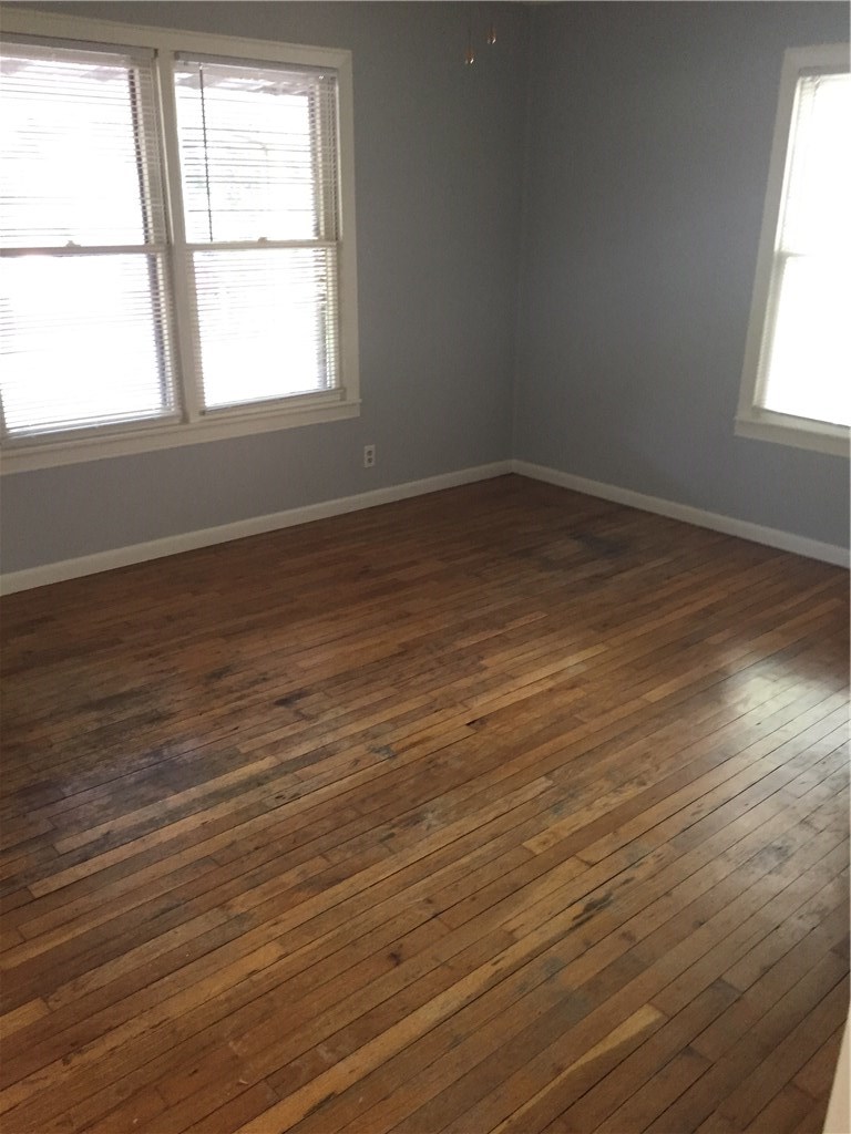 705 Franklin Boulevard Austin, TX 78751 - Photo 16 of 19 front corner living room