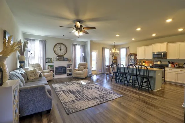 $320,000 | 2414 Fenimore Loop, Westlake, LA 70669