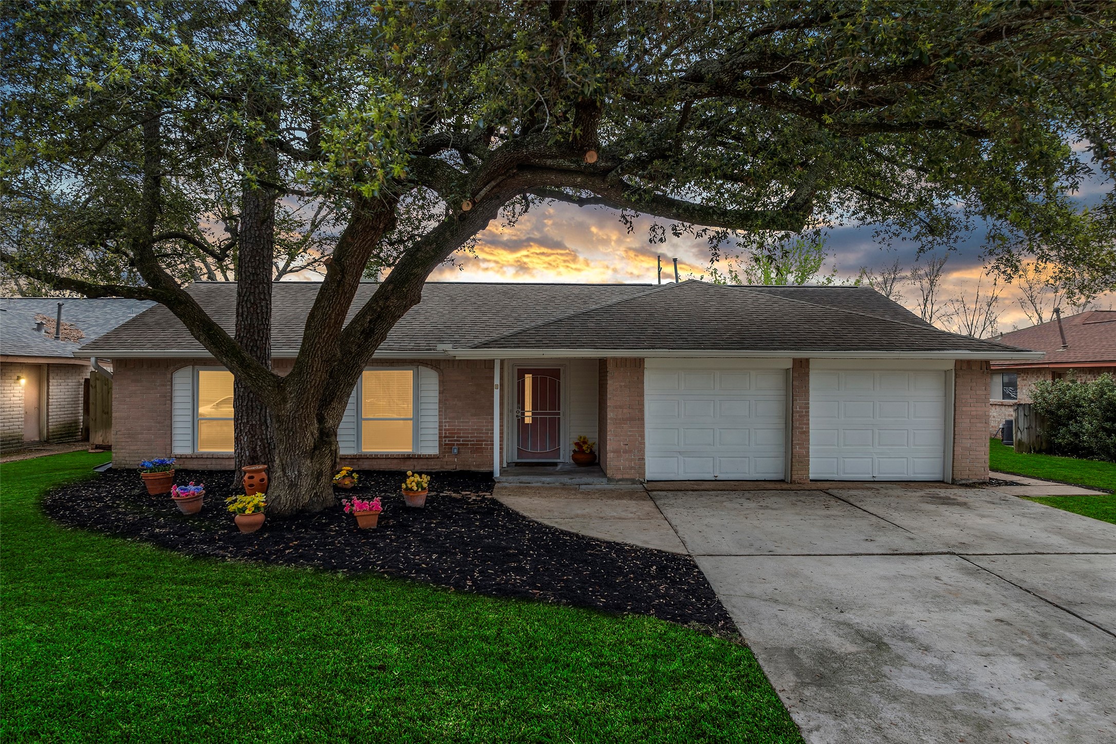 3419 Acorn Springs Lane Spring, TX 77389 - Photo 19 of 24 a front view of house with yard and trees