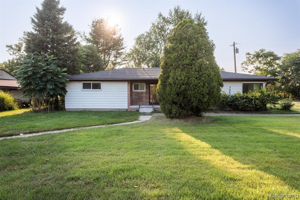 7860 Wayne Road Romulus, MI 48174 - Photo 2 of 34