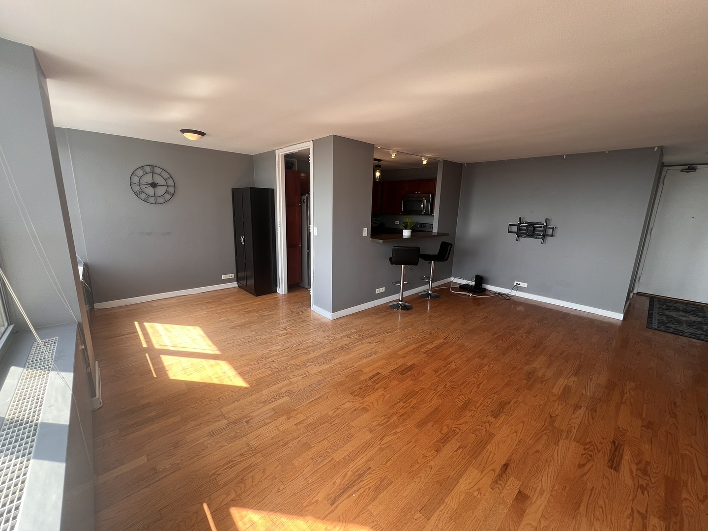 Undisclosed Address Chicago, IL 60613 - Photo 6 of 31 Gallery Image 6