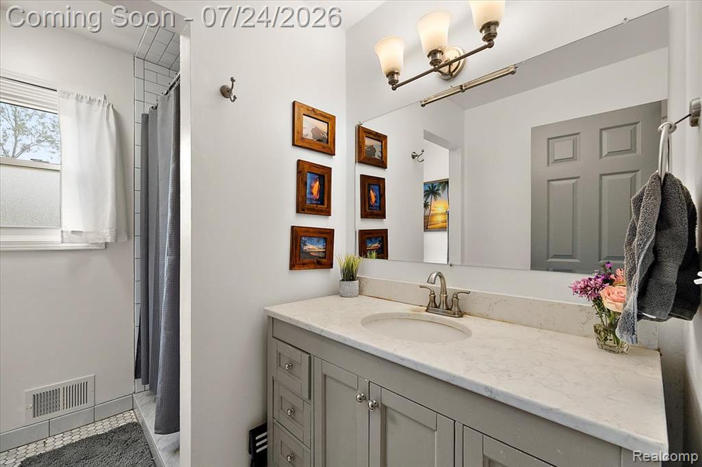 3365 Maybee Road Lake Orion, MI 48359 - Photo 43 of 61