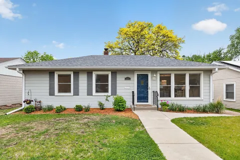 $440,000 | 2043 Ramlow Place, St. Paul, MN 55116