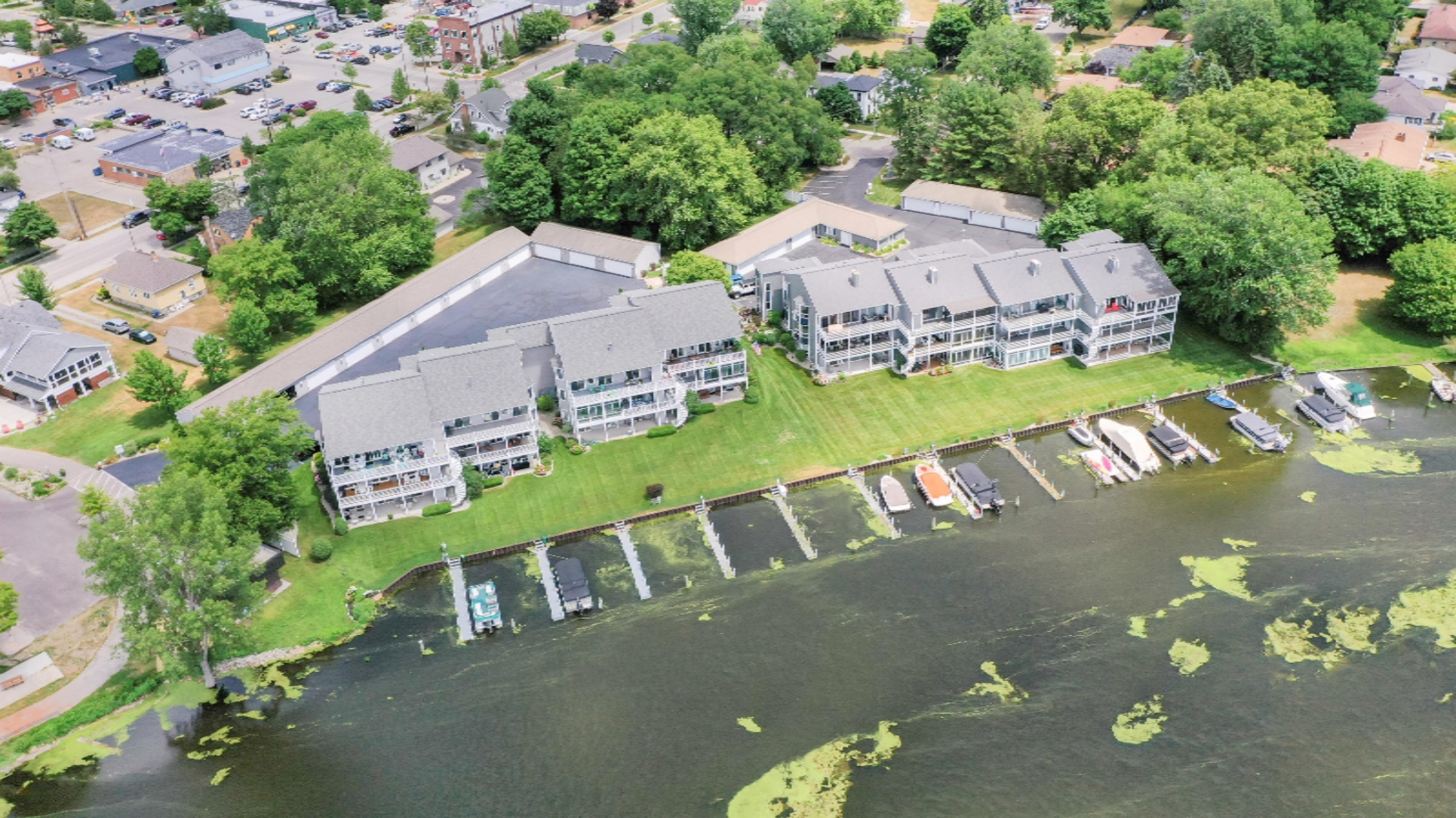 237 Riverfront Street Spring Lake, MI 49456 - Photo 83 of 113 237 Riverfront St-54