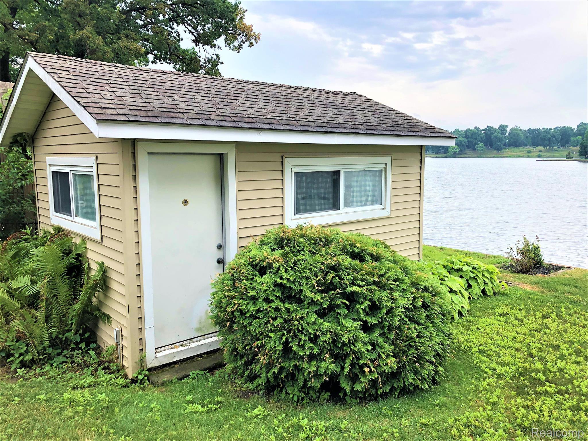 1177 Butler Boulevard Howell, MI 48843 - Photo 10 of 40 Shed for Toys, equipment