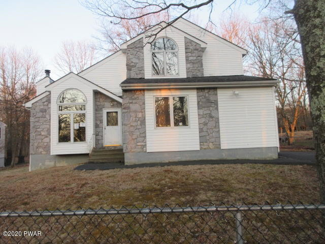 4551 Pine Ridge Drive West Bushkill, PA 18324 - Photo 3 of 26 IMG_7027