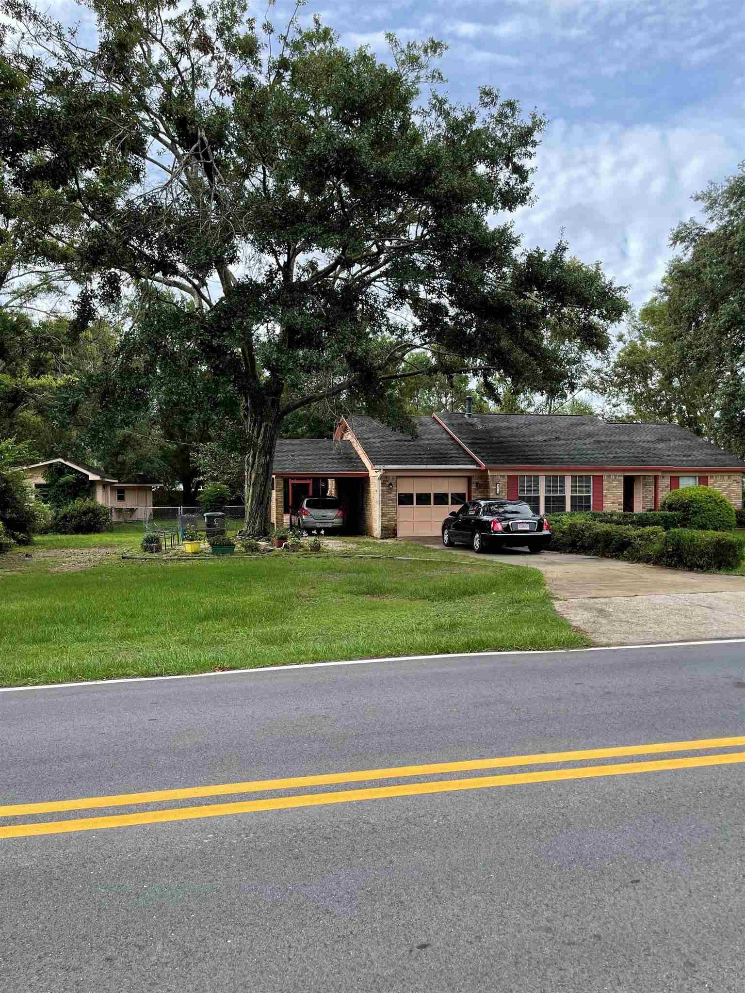 414 West Section Avenue Foley, AL 36535 - Photo 2 of 3