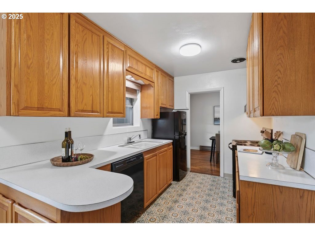 8618 St Helens Avenue Vancouver, WA 98664 - Photo 11 of 32