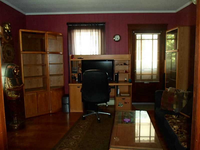 187 4th Avenue Woonsocket, RI 02895 - Photo 12 of 18 Living Room.