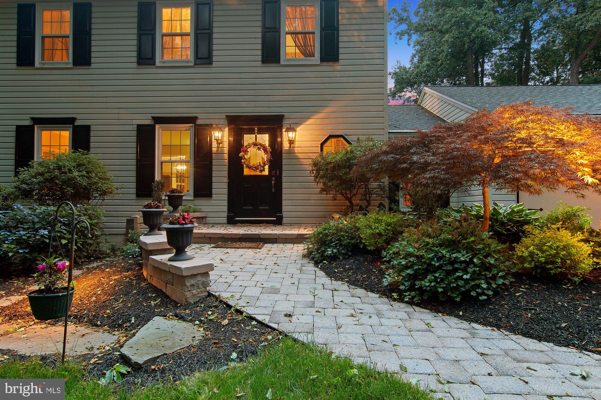 606 Hess Road Elizabethtown, PA 17022 - Photo 5 of 41 Front