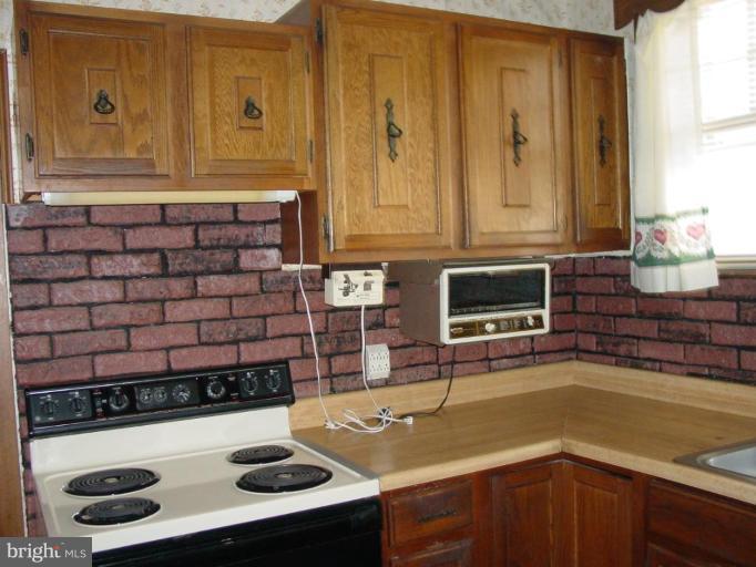 240 Harlem Road Pasadena, MD 21122 - Photo 20 of 24 Kitchen #2