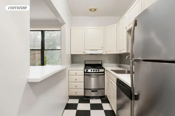 $4,950 | 140 West 79th Street, Unit 2F | Upper West Side