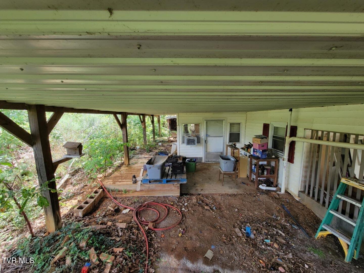 85558361-2949-4C40-808A-207CE91D7618remo