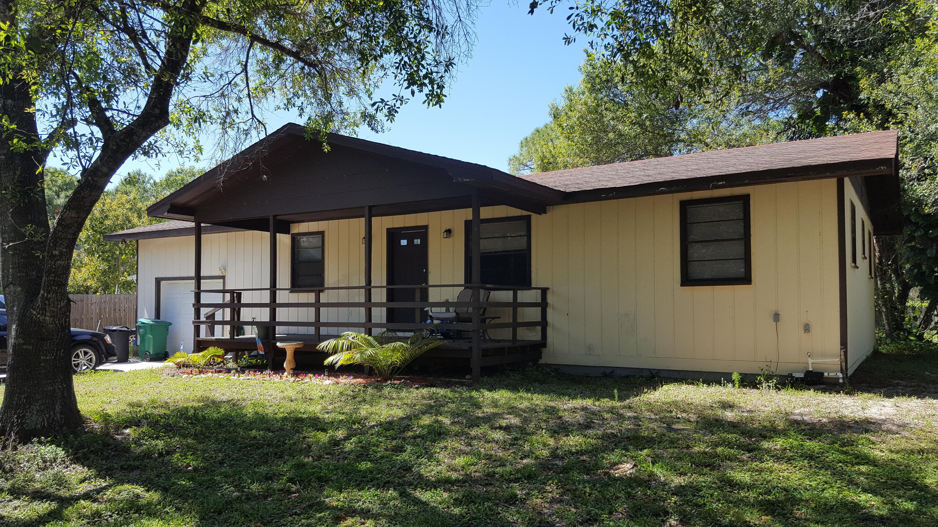 624 Kearney Road Fort Pierce, FL 34982 - Photo 1 of 15 20160409_145214