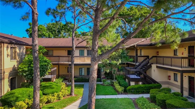 $169,900 | 2693 Sabal Springs Circle, Unit 206, Clearwater, FL 33761