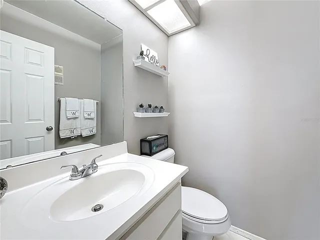 $169,900 | 2693 Sabal Springs Circle, Unit 206, Clearwater, FL 33761