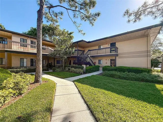$169,900 | 2693 Sabal Springs Circle, Unit 206, Clearwater, FL 33761