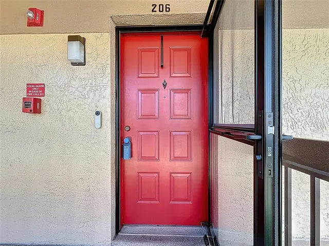 $169,900 | 2693 Sabal Springs Circle, Unit 206, Clearwater, FL 33761