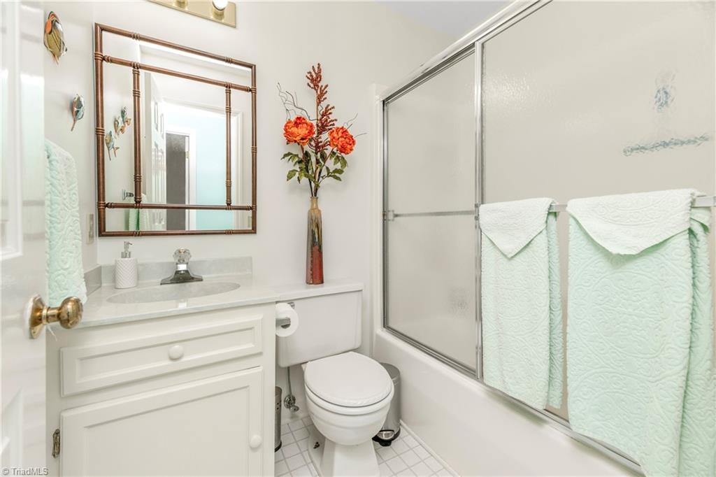 533 Crossingham Road Mount Airy, NC 27030 - Photo 36 of 50 2nd Floor Bath