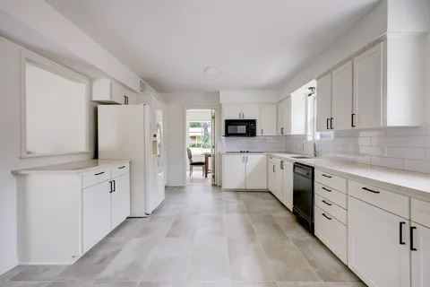 $575,000 | 1810 Nocturne Lane, Houston, TX 77043