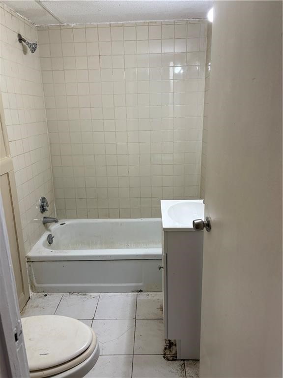 40 Roberts Street West Warwick, RI 02893 - Photo 3 of 11