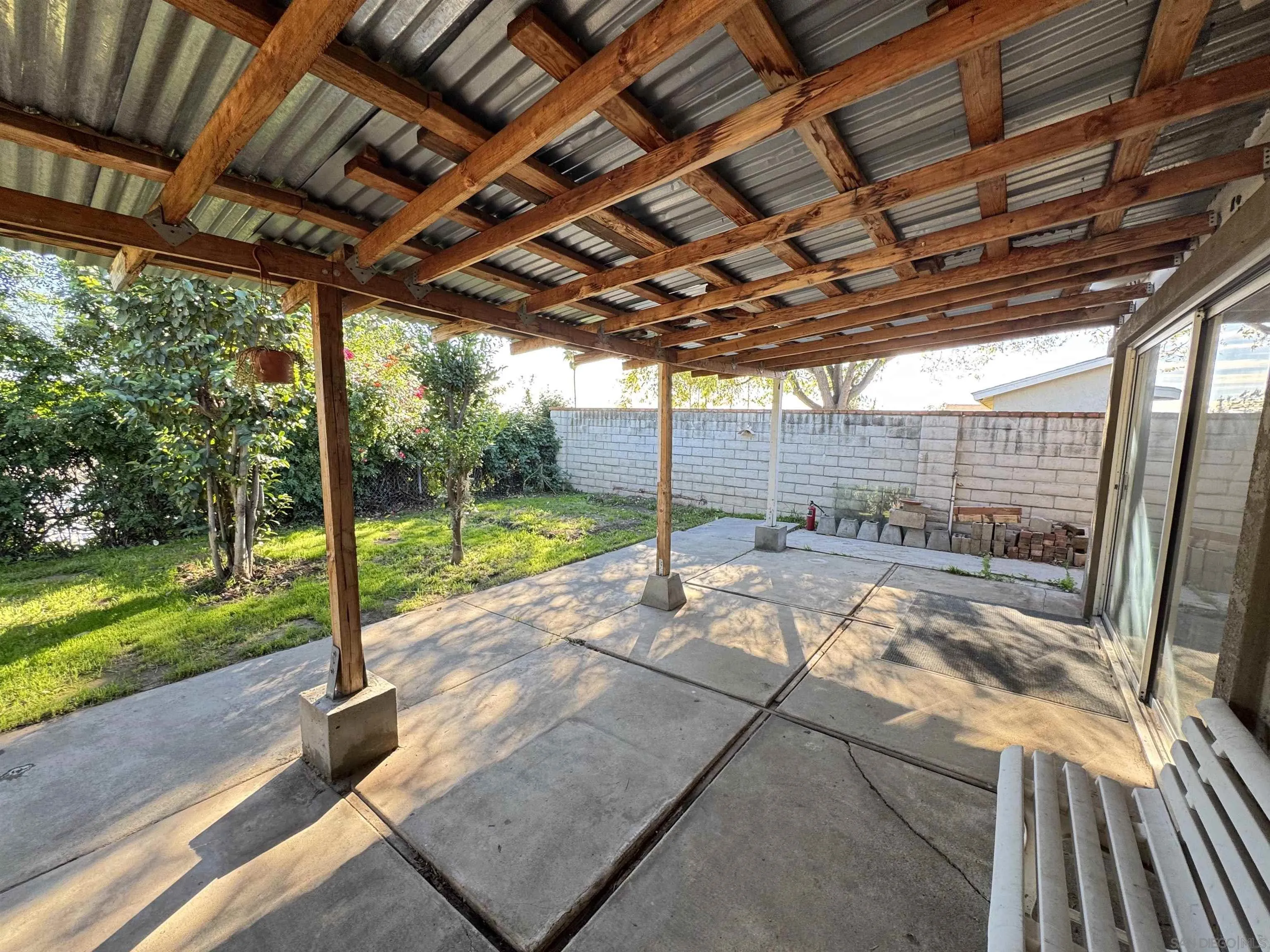 1531 View Pointe Avenue Escondido, CA 92027 - Photo 35 of 41 a view of a couches in patio with a yard