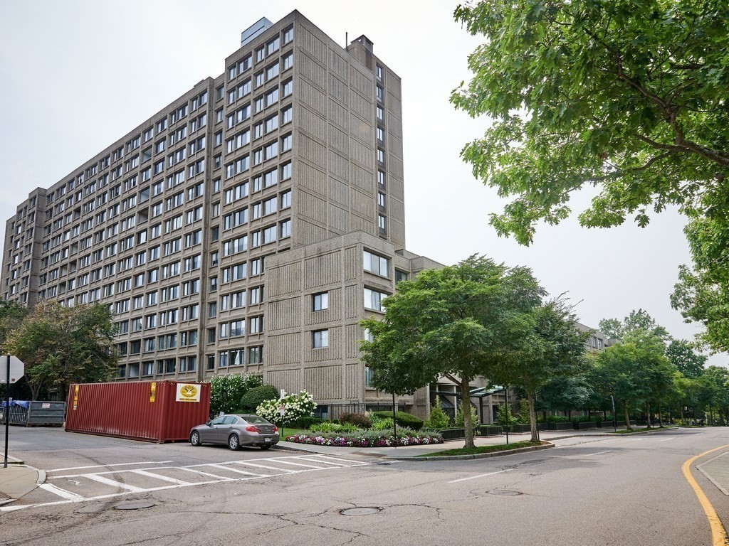 1731 Beacon Street, Unit 114 Brookline, MA 02445 - Photo 14 of 28