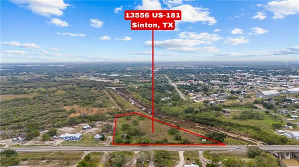 $89,900 | 13556 Highway 181, Sinton, TX 78387