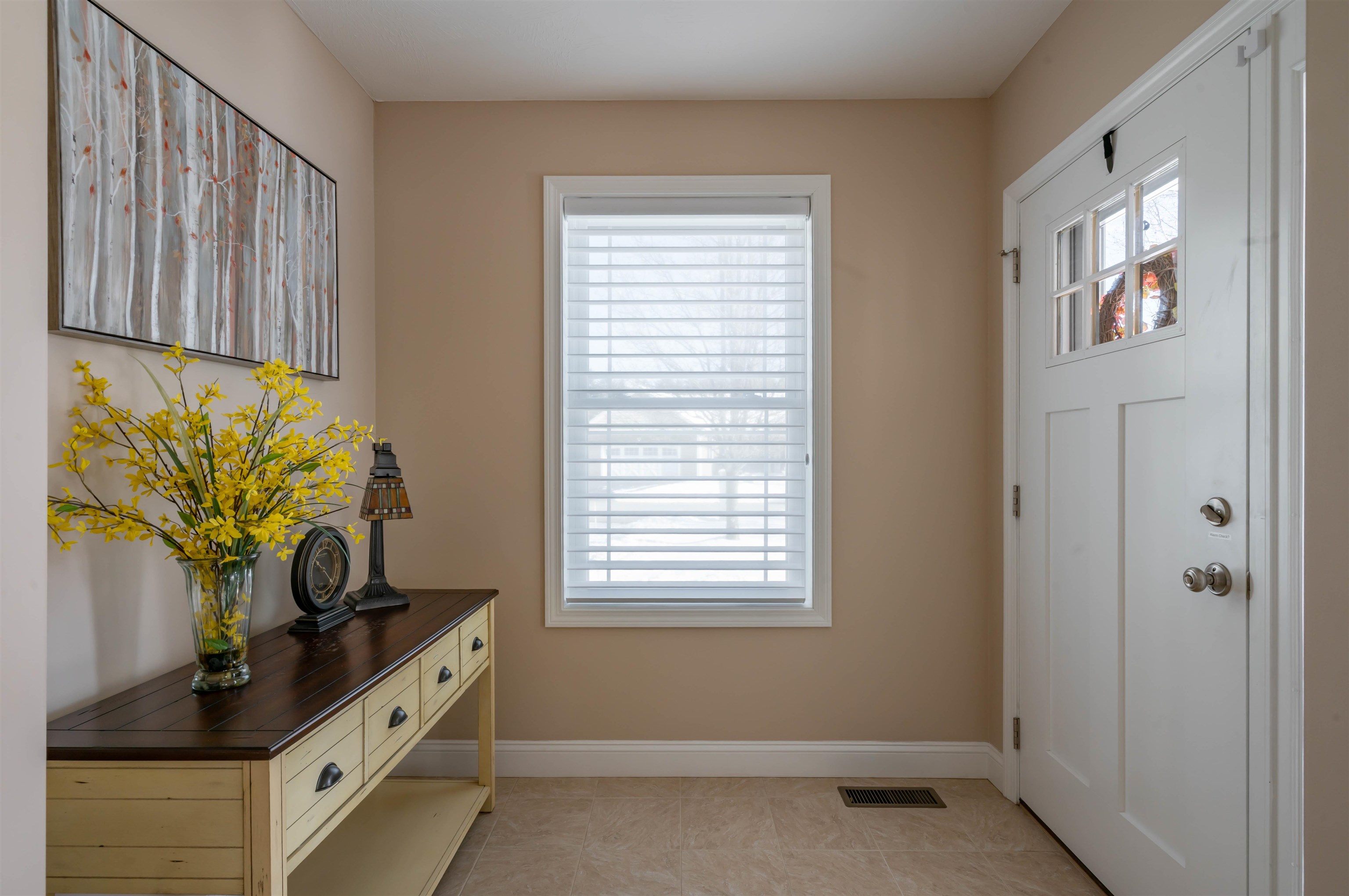 9 Pilgrim Circle Nashua, NH 03063 - Photo 2 of 57