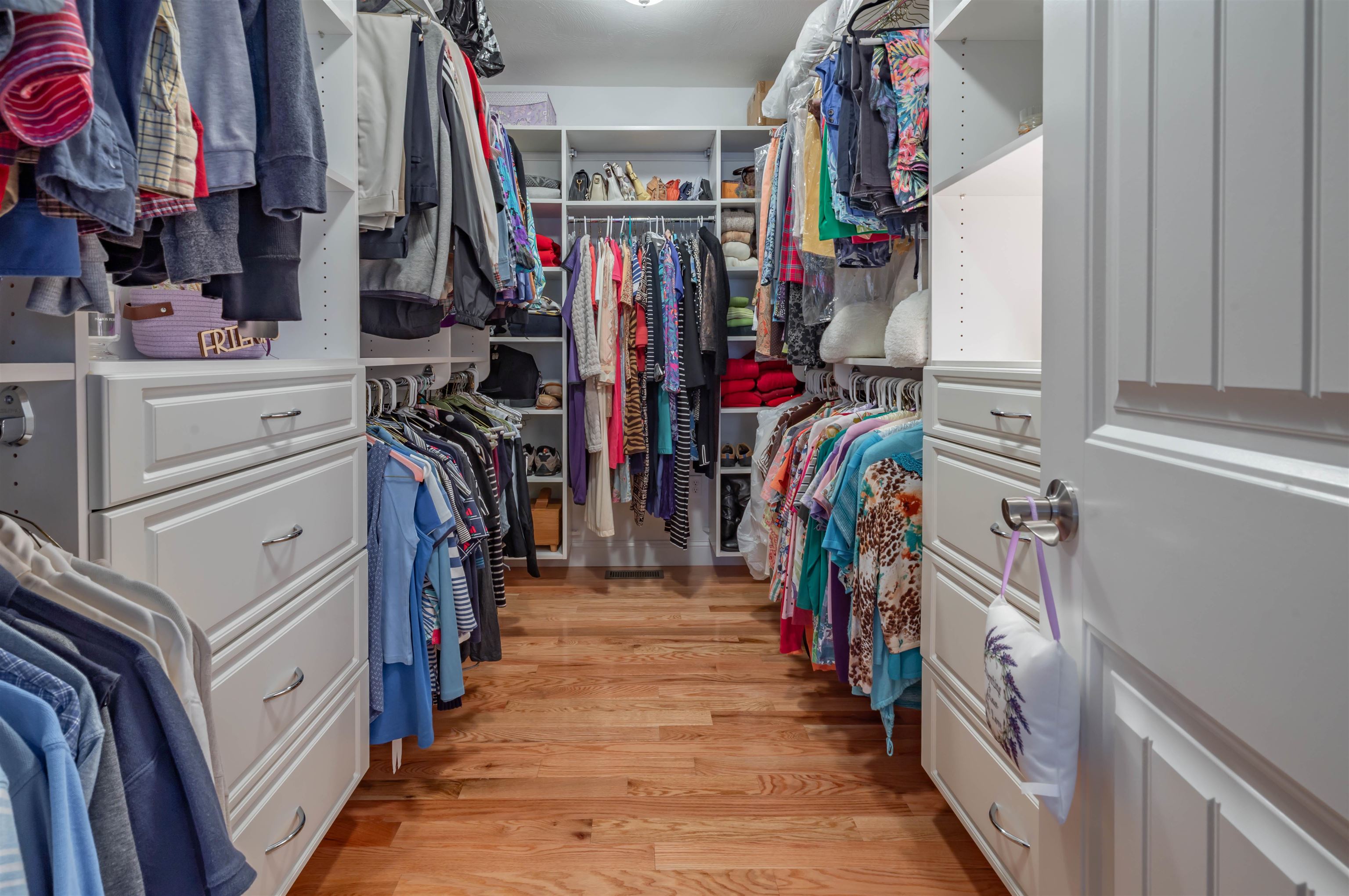 9 Pilgrim Circle Nashua, NH 03063 - Photo 28 of 57