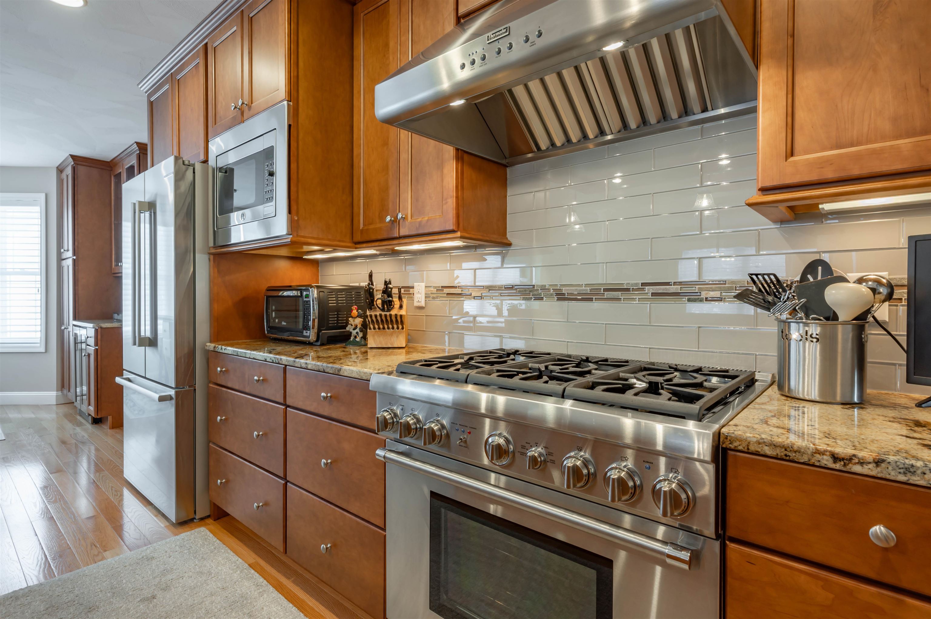 9 Pilgrim Circle Nashua, NH 03063 - Photo 6 of 57