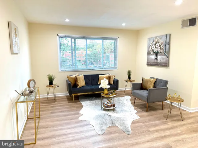 $175,000 | 3829 Hamilton Street, Unit E301, Hyattsville, MD 20781