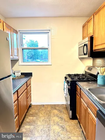 $175,000 | 3829 Hamilton Street, Unit E301, Hyattsville, MD 20781