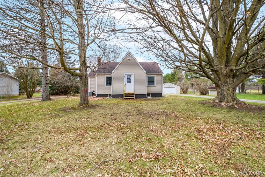 8219 North Genesee Road Mount Morris, MI 48458 - Photo 2 of 28