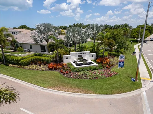 $2,650 | 4551 Arboretum Circle, Unit 202, Naples, FL 34112