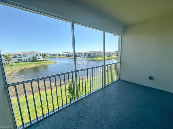 $2,650 | 4551 Arboretum Circle, Unit 202, Naples, FL 34112