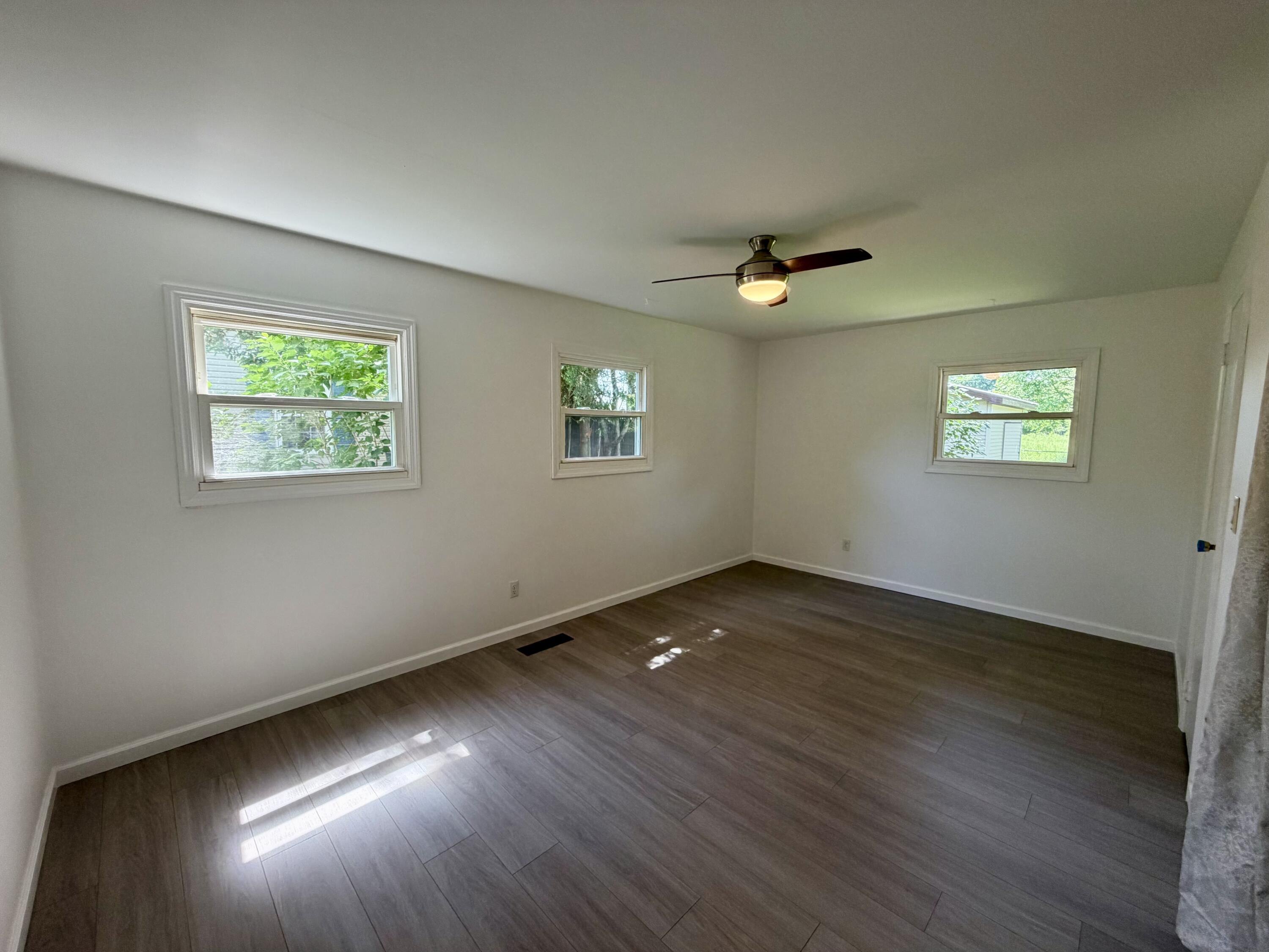 7 Genesee Lane Plattsburgh, NY 12901 - Photo 12 of 41