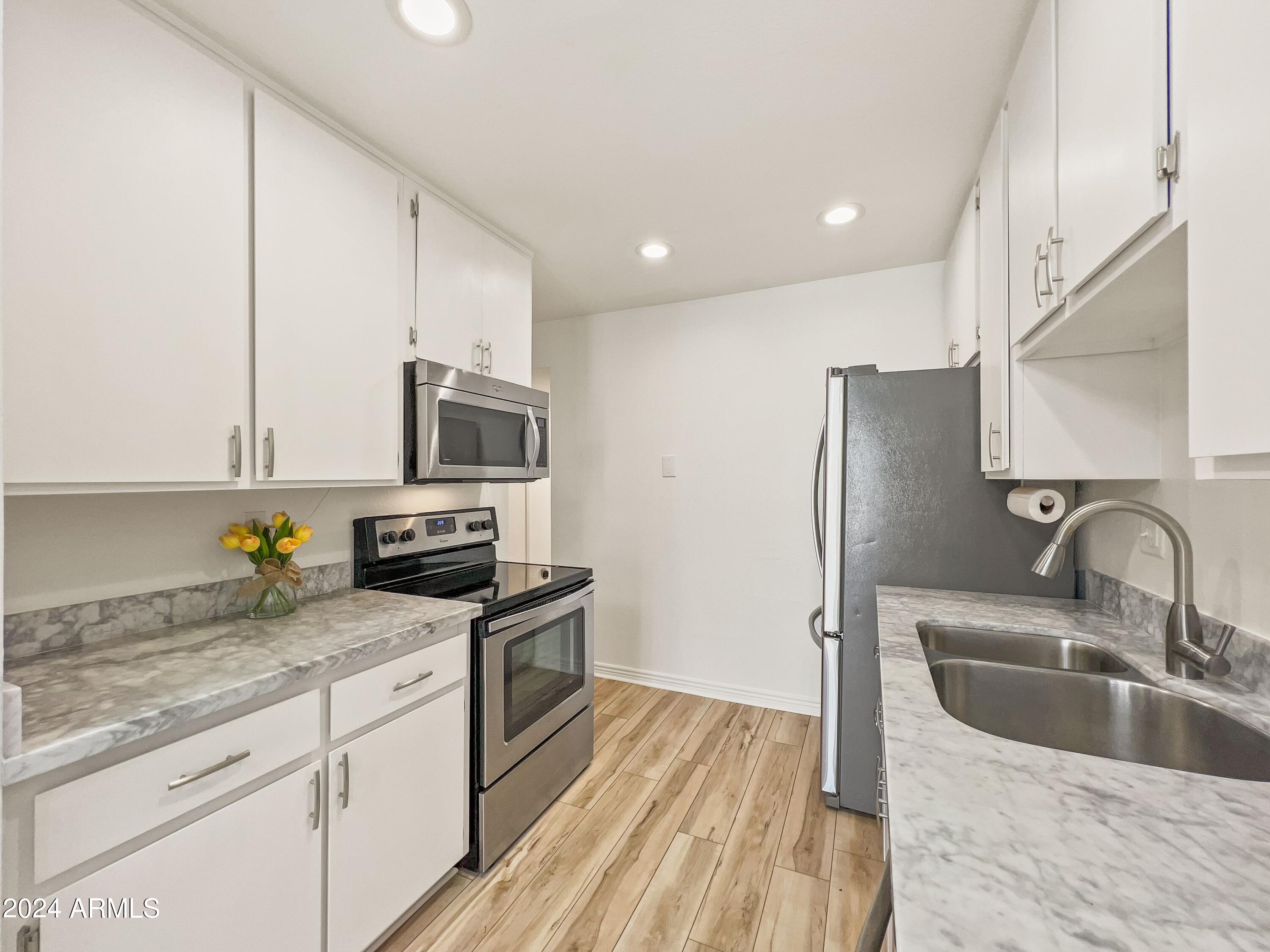 5525 East Thomas Road, Unit D6 Phoenix, AZ 85018 - Photo 26 of 42 d82a93dd-5894-412e-8bf6-d1c61bb1e07e