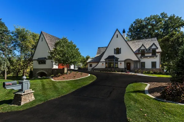 $3,395,000 | 1074 Wildhurst Trail, Orono, MN 55364