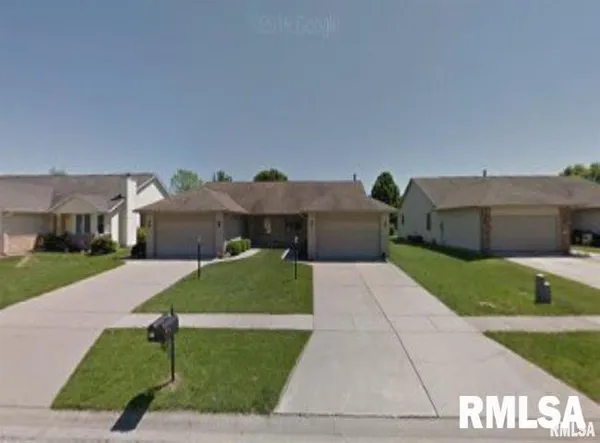 $1,600 | 212 Eagle Ridge Drive, Chatham, IL 62629