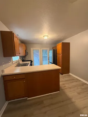$1,600 | 212 Eagle Ridge Drive, Chatham, IL 62629