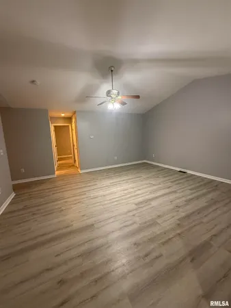 $1,600 | 212 Eagle Ridge Drive, Chatham, IL 62629