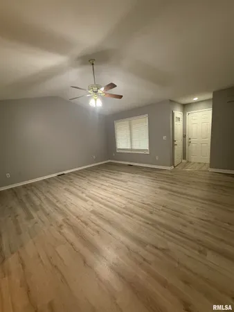 $1,600 | 212 Eagle Ridge Drive, Chatham, IL 62629