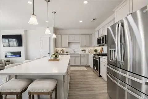 $454,900 | 1123 Chastain Drive, Sugar Hill, GA 30518