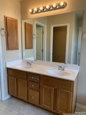 $2,100 | 13514 Riverbank Pass, Helotes, TX 78023