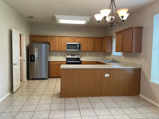 $2,100 | 13514 Riverbank Pass, Helotes, TX 78023