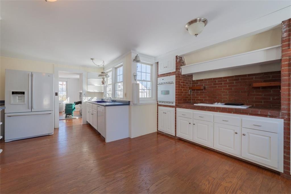 246 Ocean Point Road Boothbay, ME 04544 - Photo 7 of 34 Photo